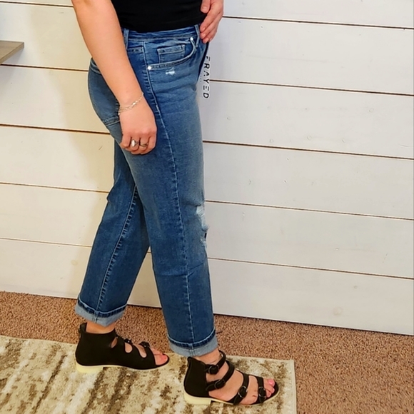 Frayed jeans - Picture 3 of 5